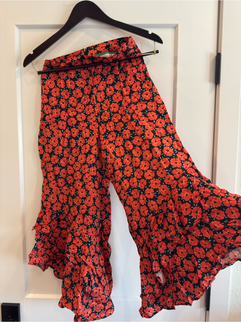 Anthropologie Red Floral Ankle Crop Pants